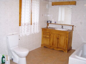 Hair dryer - Large chalet, bright, very clean and very well equipped 3-star rating    (Samoëns)