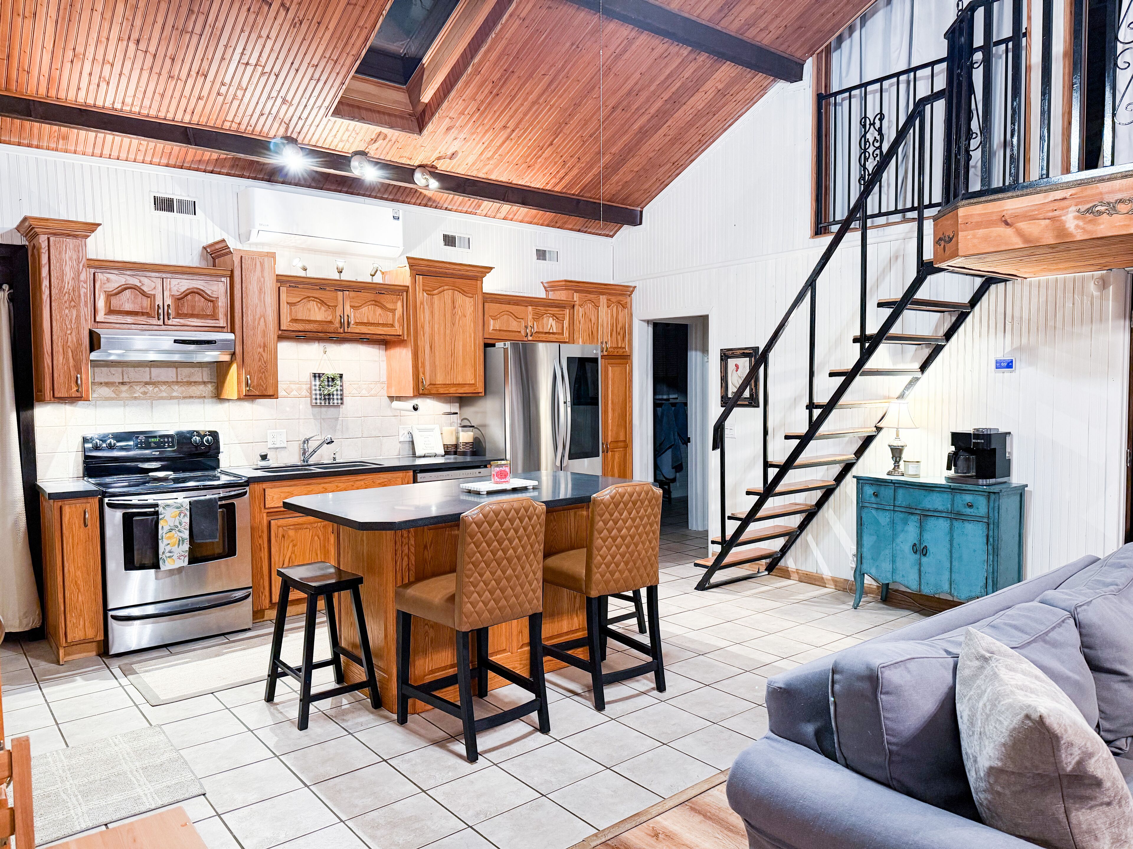 المنشأة من الداخل