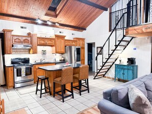 Interior - Family Cabin-Private Cove-Calm Water-Great Fishing (Gravois Mills)