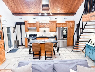 Family Cabin-Private Cove-Calm Water-Great Fishing