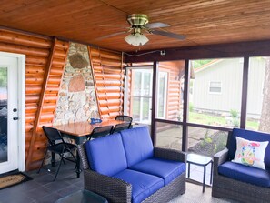 Interior - Family Cabin-Private Cove-Calm Water-Great Fishing (Gravois Mills)