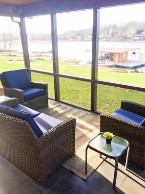 Property grounds - Family Cabin-Private Cove-Calm Water-Great Fishing (Gravois Mills)