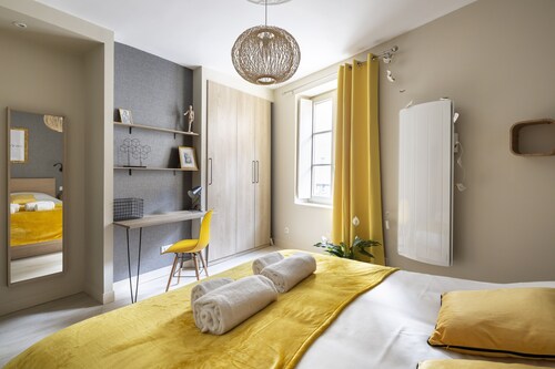Le Crazy - One Bedroom Apartment, Sleeps 4