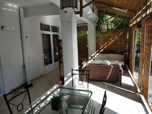 Villa, 3 Schlafzimmer, Nichtraucher, Gartenblick | Terrasse/Patio