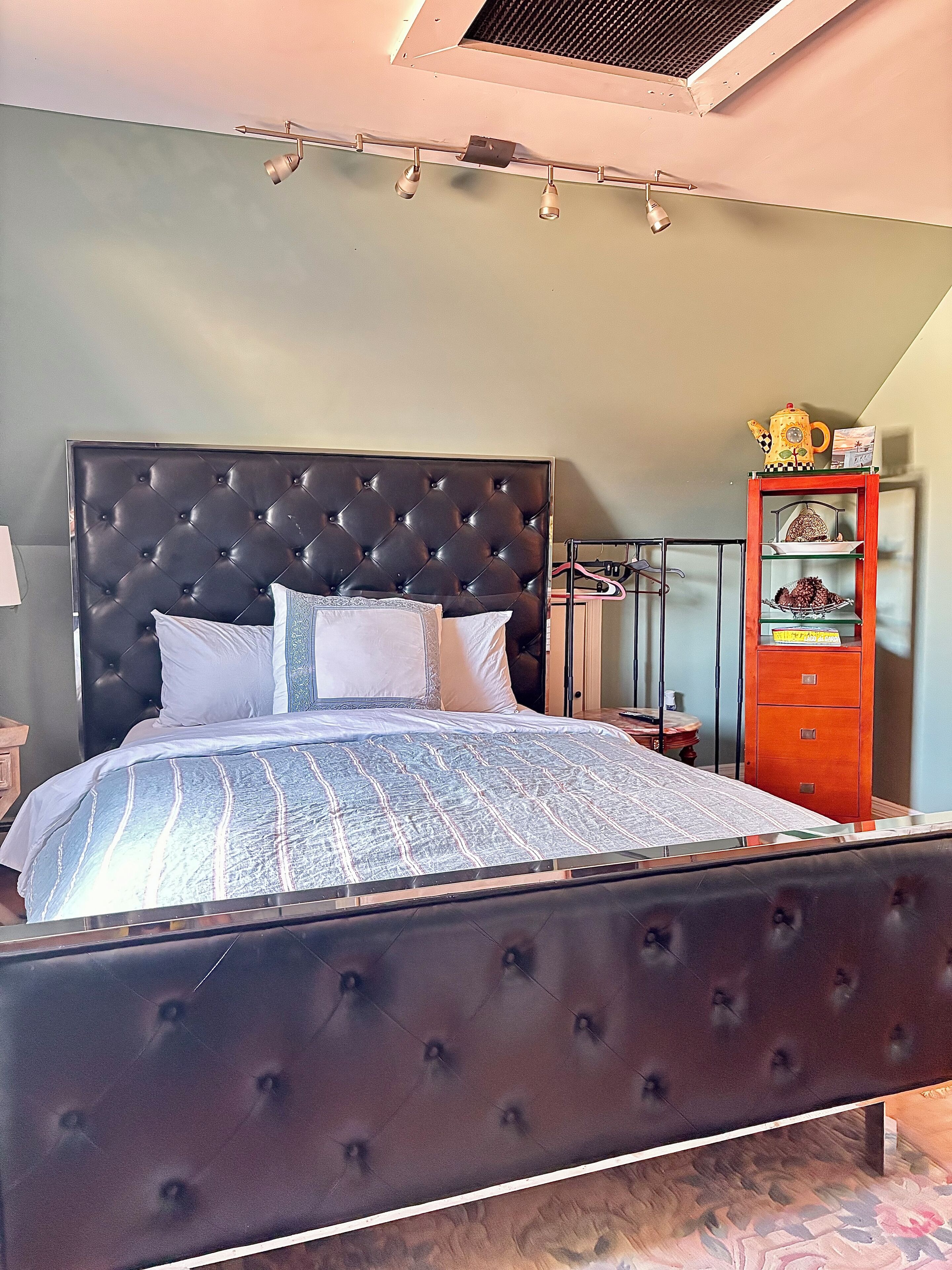 1 bedroom, desk, iron/ironing board, free WiFi