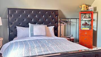 1 bedroom, desk, iron/ironing board, free WiFi