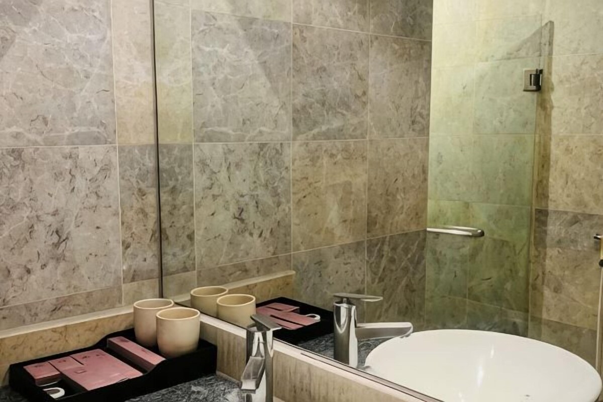 Bathroom | Free toiletries, hair dryer, slippers, bidet