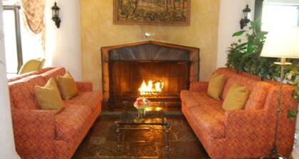 Historisches Herrenhaus in Montauk, 2 Schlafzimmer, Maisonette, Blick auf den Sonnenuntergang