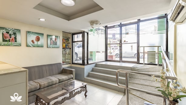 Coin salon dans le hall