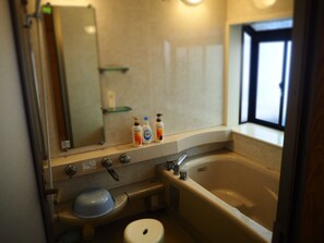 Phòng tập thể, phòng tập thể nam và nữ | Phòng tắm | Đồ dùng nhà tắm miễn phí, máy sấy tóc, dép đi trong nhà 