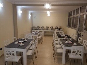 Free daily continental breakfast - Vamos Guest House (Addis Ababa)