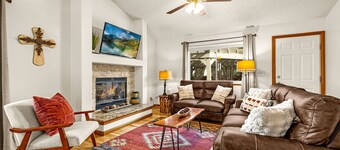 Grote 6 Bdrm Family Home in de buurt van Park & YMCA Recreation Center