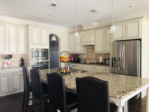 MASTERS Rental in a designer home