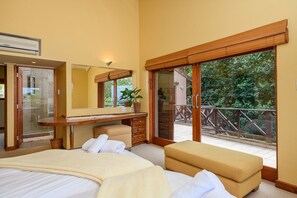 Villa de lujo, 4 habitaciones, para no fumadores | 4 habitaciones, tabla de planchar con plancha y ropa de cama 
