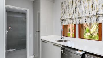 Vila Superior, 1 Tempat Tidur Double, Bebas Asap Rokok | Kamar mandi | Shower dan handuk