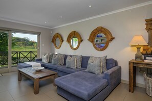 Deluxe Villa, 4 Bedrooms, Non Smoking | Living area