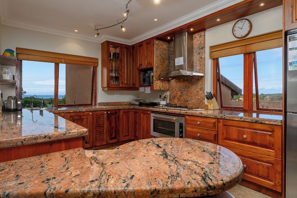 Villa Luxury, 5 camere da letto | Cucina privata | Frigorifero con congelatore, microonde, forno, piano cottura
