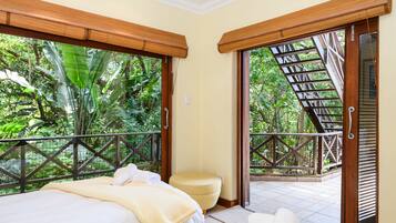 Luxury Villa, 5 Bedrooms | In-room safe, desk, iron/ironing board, cribs/infant beds