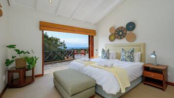 Luxury Villa, 5 Bedrooms | 5 bedrooms, in-room safe, desk, iron/ironing board