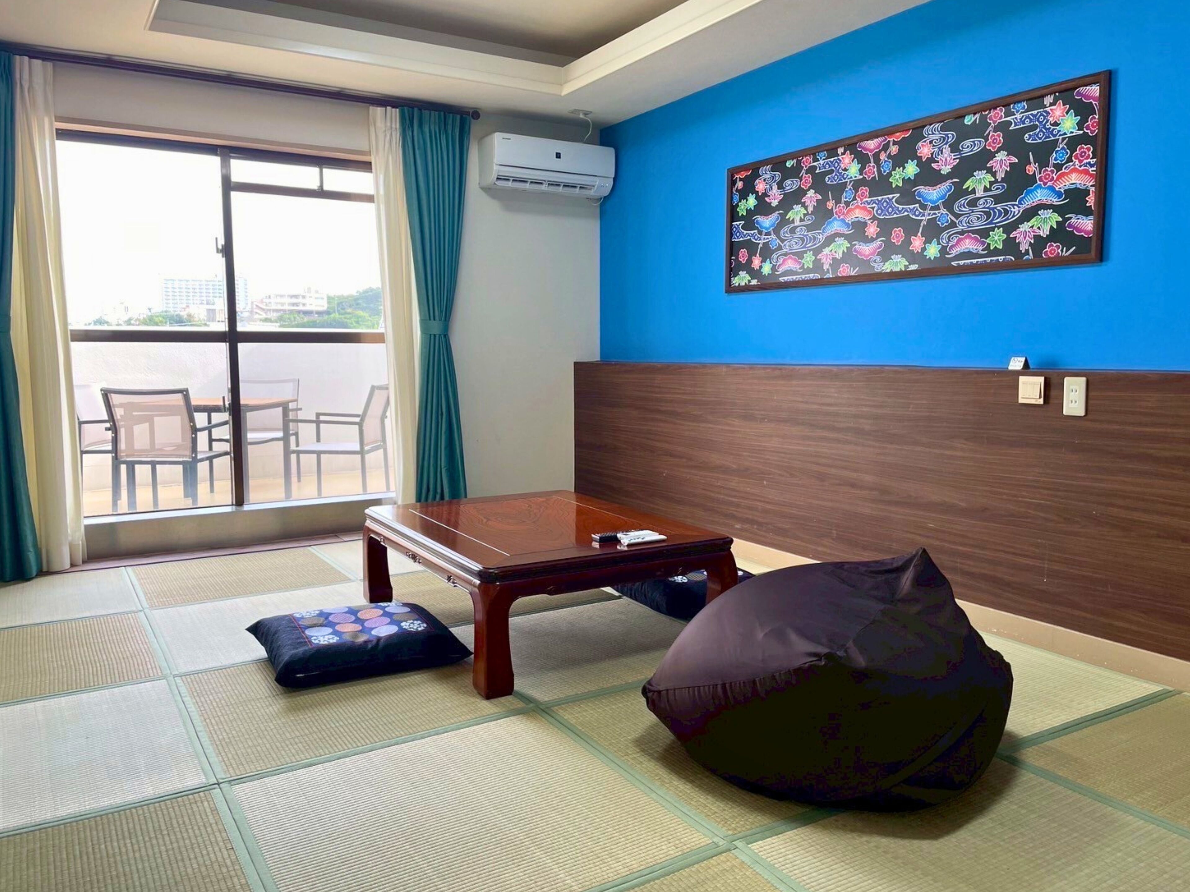 japanese-style room | individually decorated, desk, laptop workspace, soundproofing