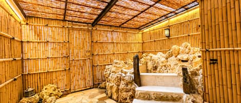 Japanese-style Quadruple Room | Bathroom