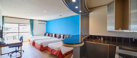 Deluxe Room, Non Smoking | Individually decorated, desk, laptop workspace, soundproofing