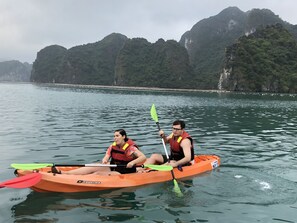Kayaking - Cozy Bay Classic Cruise (Ha Long)