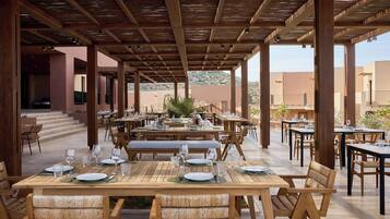 Petit déjeuner buffet compris tous les jours