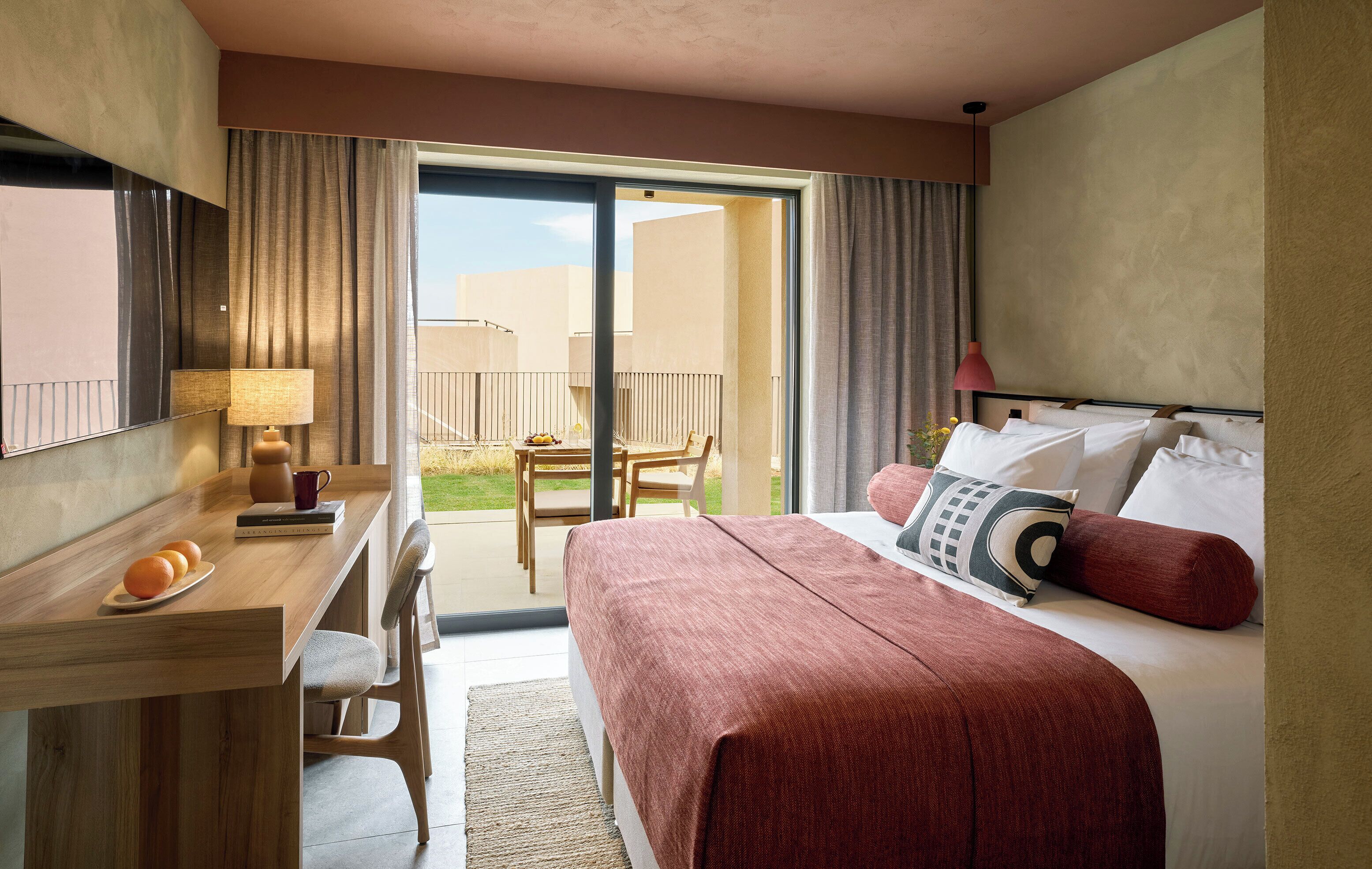 Deluxe Room Land View | Minibar, in-room safe, blackout drapes, bed sheets