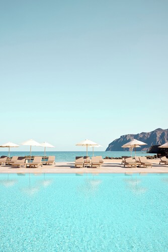 Rocrita Lifestyle Beach Resort