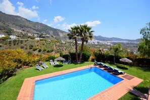 Outdoor pool - Great Villa ideal for groups: swimming pool, wifi, air conditioning, sea view. (Frigiliana)