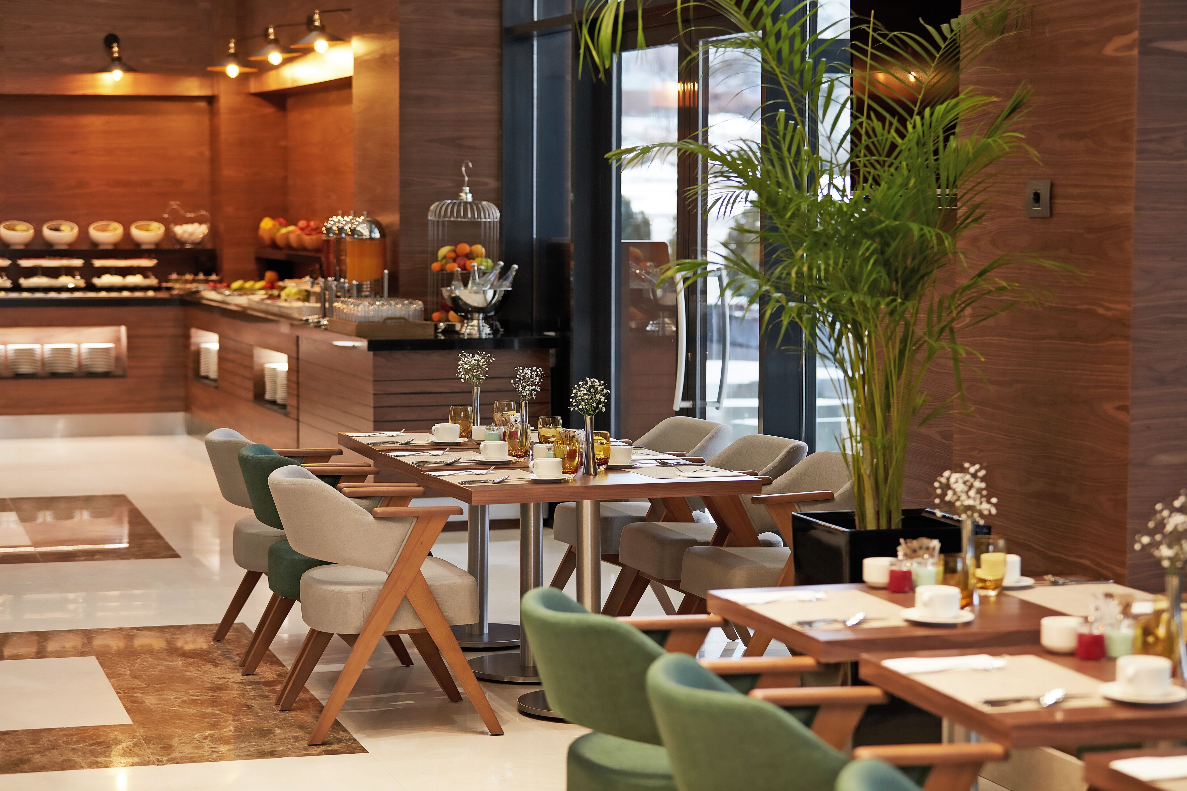 breakfast buffet