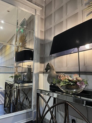 The Kingsbury at No7 & No8