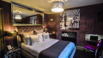 Kamar Double Superior, ensuite ( Room 1, No 8ight) | 1 kamar tidur, seprai premium, busa memori, dan didekorasi berbeda-beda