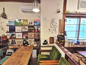 Living area - Guest House Komatsuya - Hostel (Tokyo)