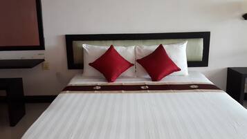 Camas plegables/adicionales y ropa de cama