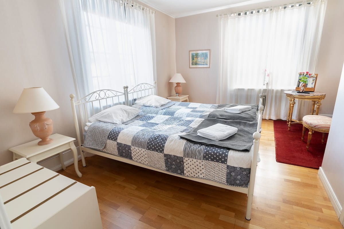 Basic Double Room | Desk, blackout drapes, WiFi (free), bed sheets