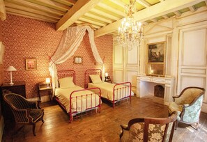 5 chambres, fer et planche à repasser, lit parapluie, Wi-Fi gratuit