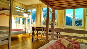 Habitación estándar, varias camas | 1 habitación, ropa de cama hipoalergénica, wifi gratis y ropa de cama