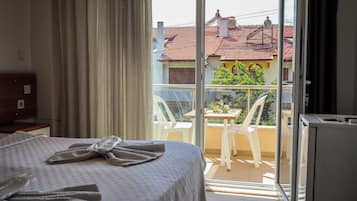 2 chambres, bureau, espace de travail pour ordinateur portable