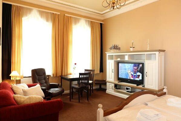 Apartment (Luminos - incl. 60 EUR cleaning fee) | Schreibtisch, Babybetten, kostenloses WLAN