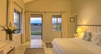 Soames Hotel & Jack's Bar