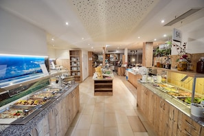 Buffet - Grafenberg Resort by Alpeffect Hotels (Wagrain)