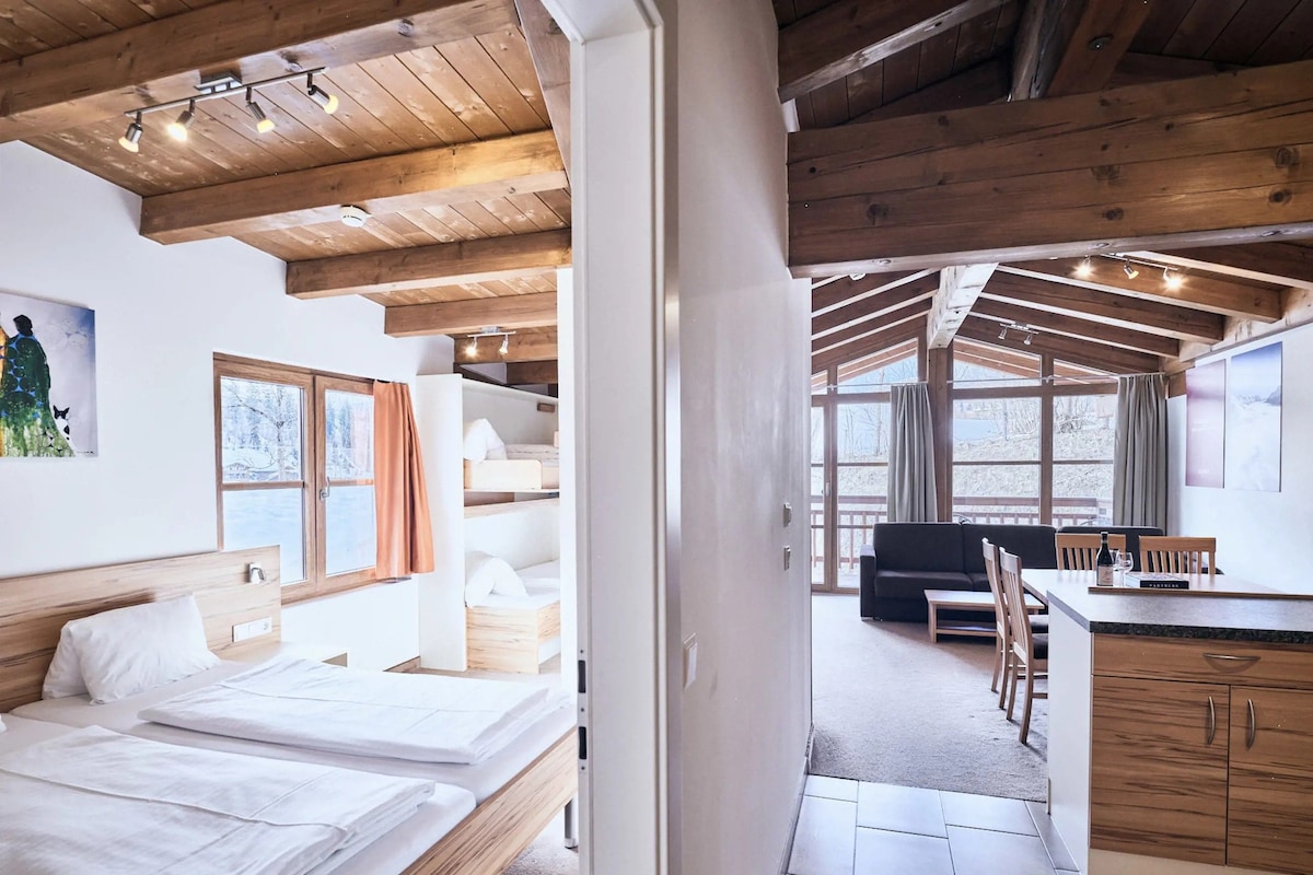 2 bedrooms, WiFi (free), bed sheets