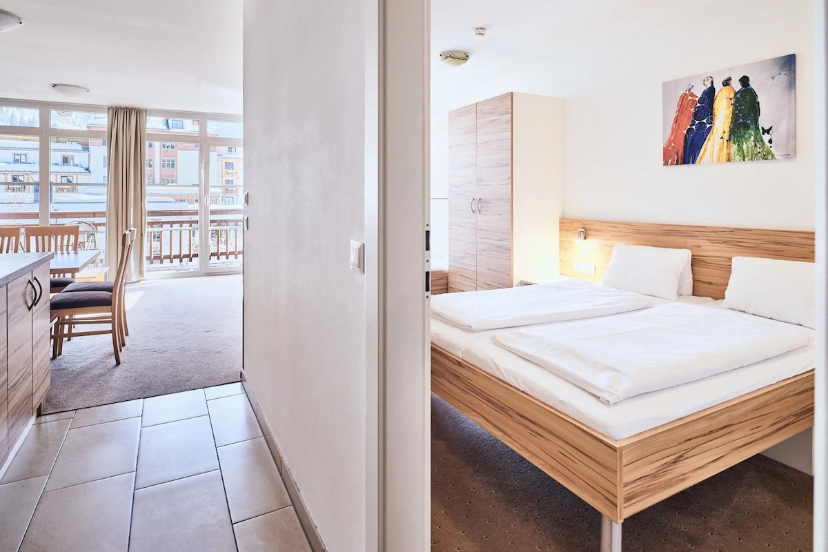 2 bedrooms, WiFi (free), bed sheets