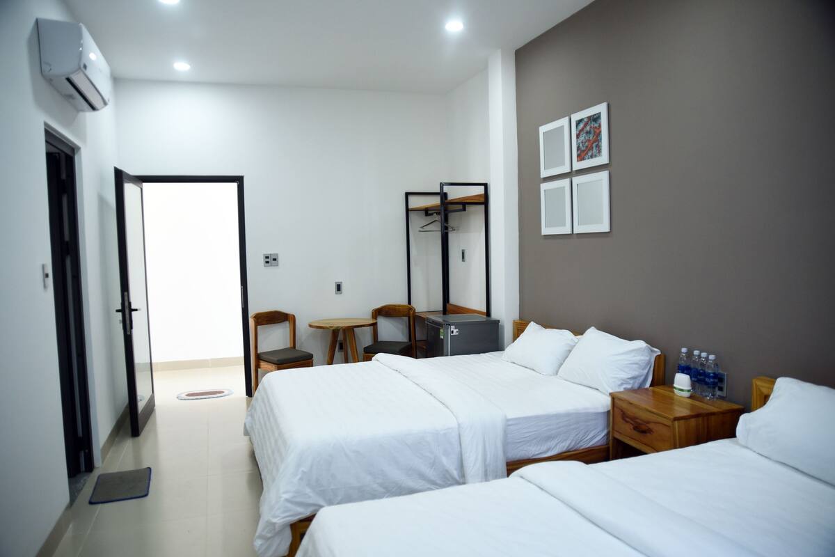 Minibar, desk, free WiFi, bed sheets