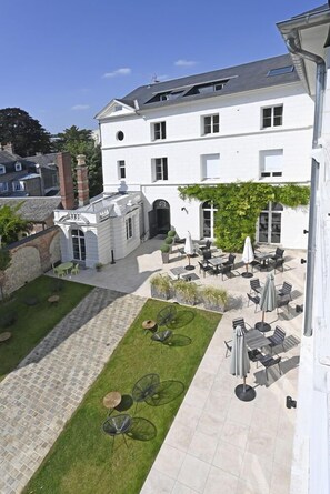 Fachada de la propiedad