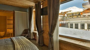 Chambre Double, salle de bains privée | Vue de la chambre