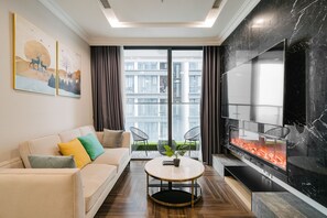 Standard Apartment, 1 Bedroom, Lake View | Living area - Shendo Vinhomes Metropolis (Hanoi)