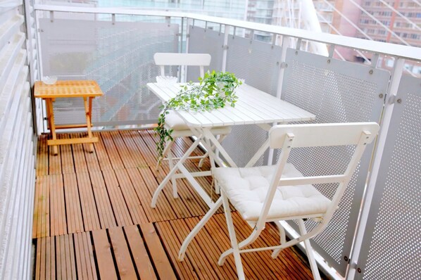 Luxury Apartment, 1 Double Bed, Non Smoking, City View | Balcony